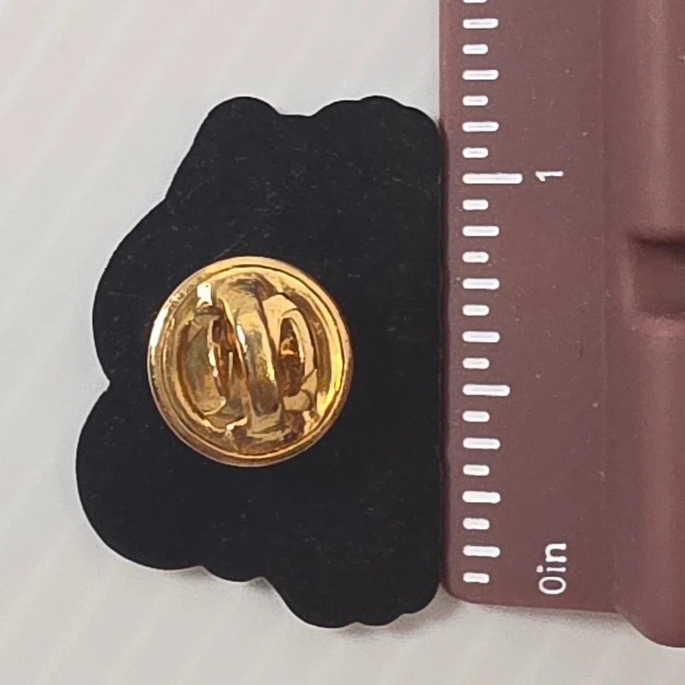 Unbranded‎ Red Panda Enamel Pin OS Blue Excellent Terminally Eepy Accessory